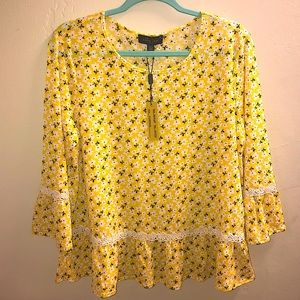 New With Tags Melissa Paige Petite Floral Blouse